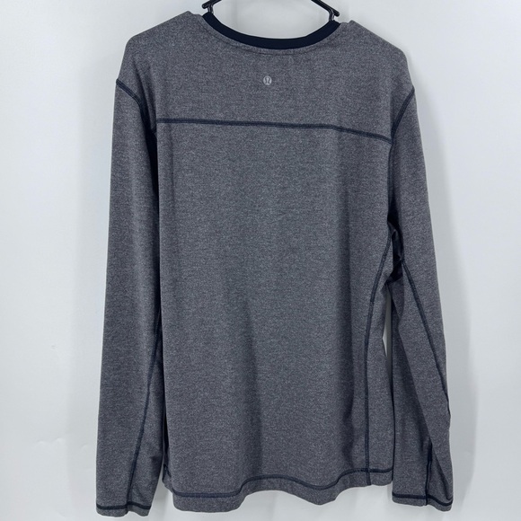 Lululemon Men's Gray Long Sleeve lightweight Sweatshirt - Picture 5 of 7